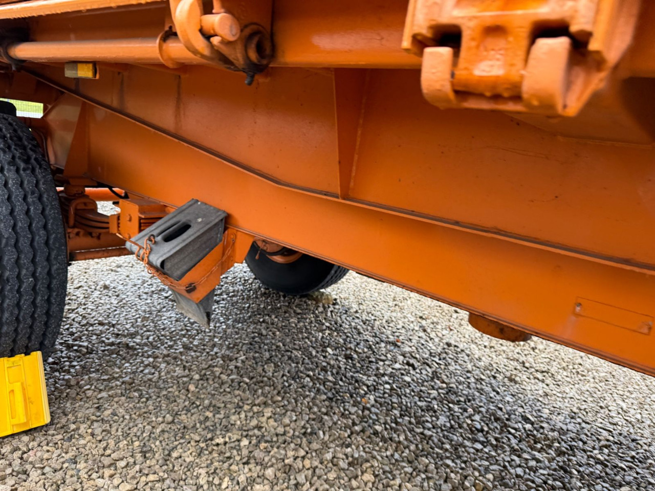 Kässbohrer 3 - Seiten Kipper Blattfederung + Zusatzaufbau - Tipper trailer: picture 5 Kässbohrer 3 - Seiten Kipper Blattfederung + Zusatzaufbau - Tipper trailer: picture 5