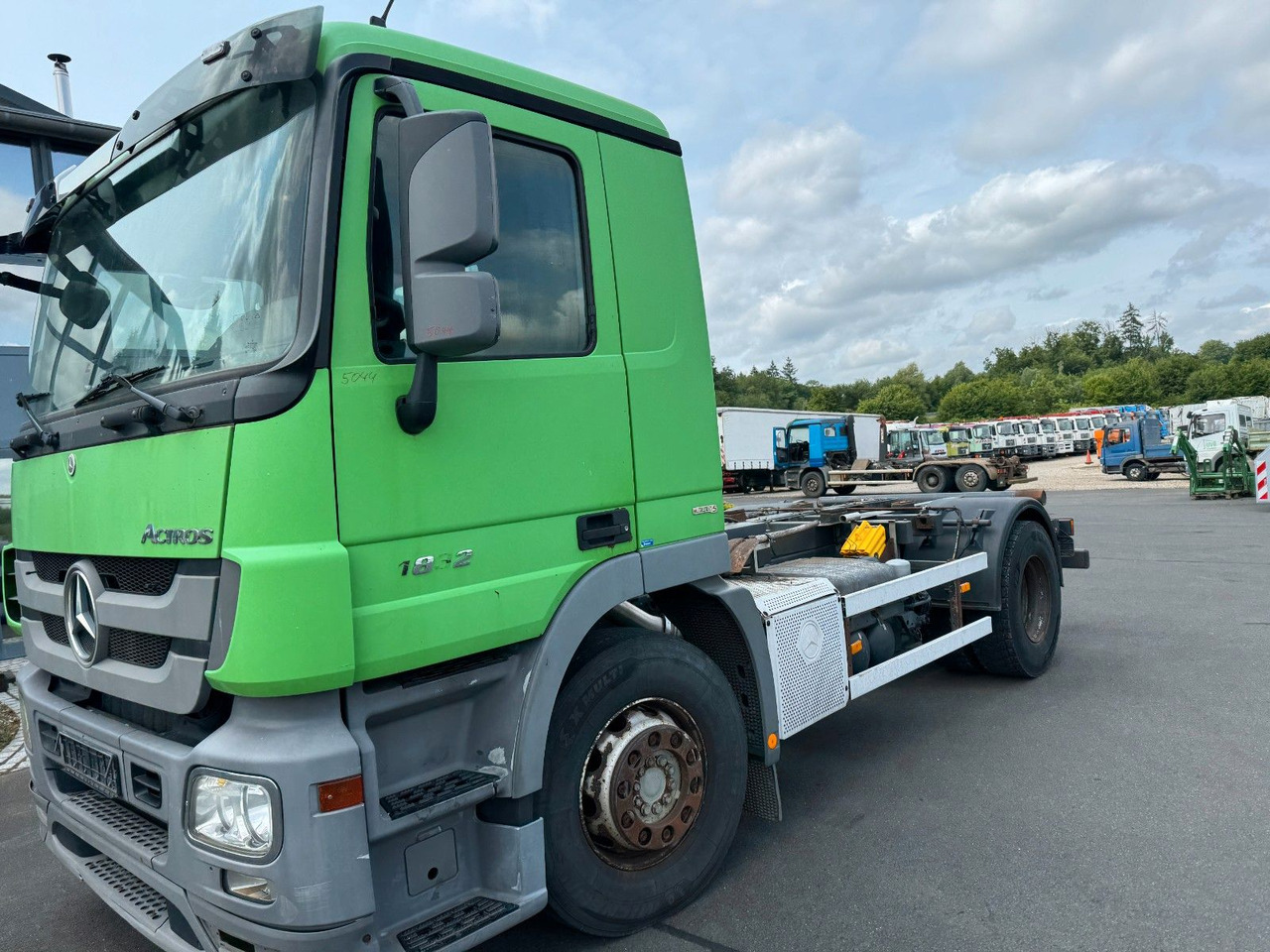 Mercedes-Benz Actros 1832 MP 3 Kipperfahrgestell + Klima - Cab chassis truck: picture 1 Mercedes-Benz Actros 1832 MP 3 Kipperfahrgestell + Klima - Cab chassis truck: picture 1