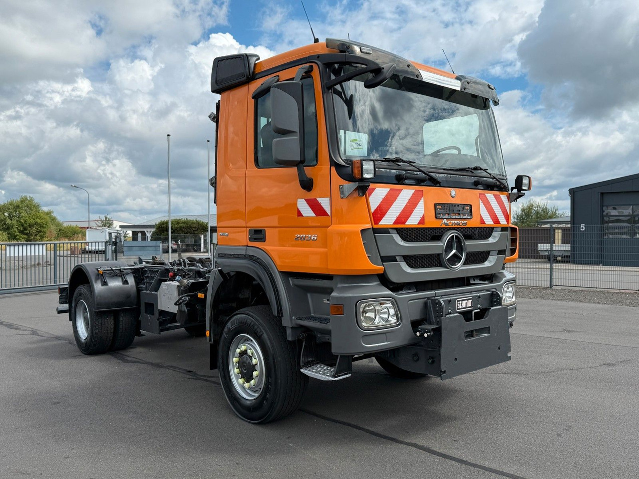 Mercedes-Benz Actros 2036 4x4 Dautelwechselsystem Winterdienst - Cab chassis truck: picture 4 Mercedes-Benz Actros 2036 4x4 Dautelwechselsystem Winterdienst - Cab chassis truck: picture 4