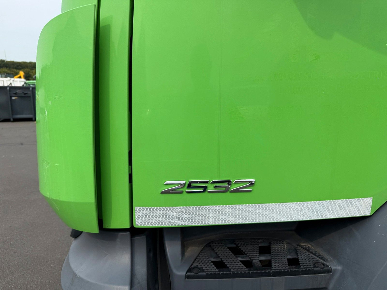 Refuse truck Mercedes-Benz Antos 2533 Seitenlader Zoeller SLF XL: picture 14