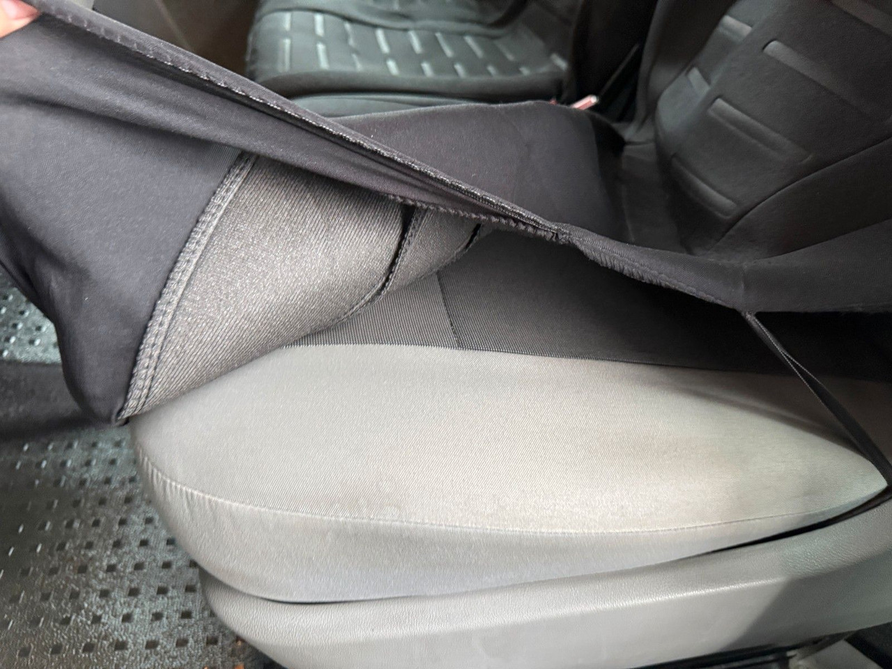 Volkswagen VW T 5 2,0 TDI Doka AHK Klima 114 PS - Open body delivery van, Crew cab van: picture 4 Volkswagen VW T 5 2,0 TDI Doka AHK Klima 114 PS - Open body delivery van, Crew cab van: picture 4