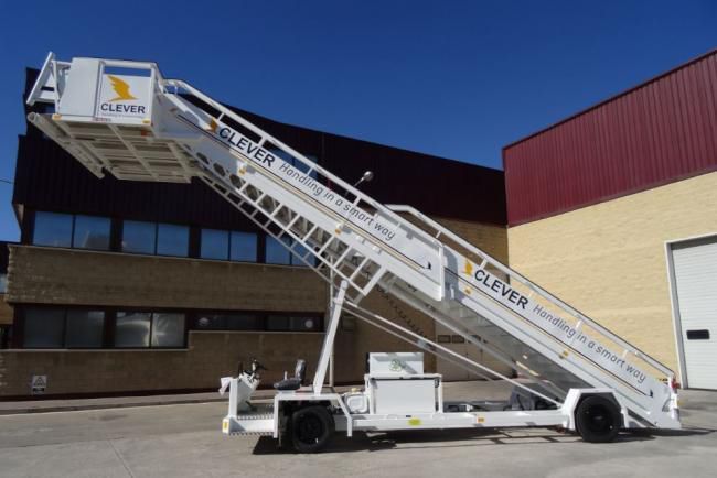 EINSA Passenger Stairs EDU Wide - Passenger stairs: picture 3 EINSA Passenger Stairs EDU Wide - Passenger stairs: picture 3