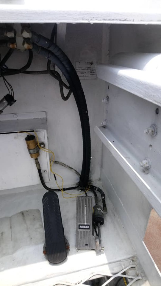 FMC MDL 60 Main Deck 30 tons - Aircraft cargo loader: picture 5 FMC MDL 60 Main Deck 30 tons - Aircraft cargo loader: picture 5