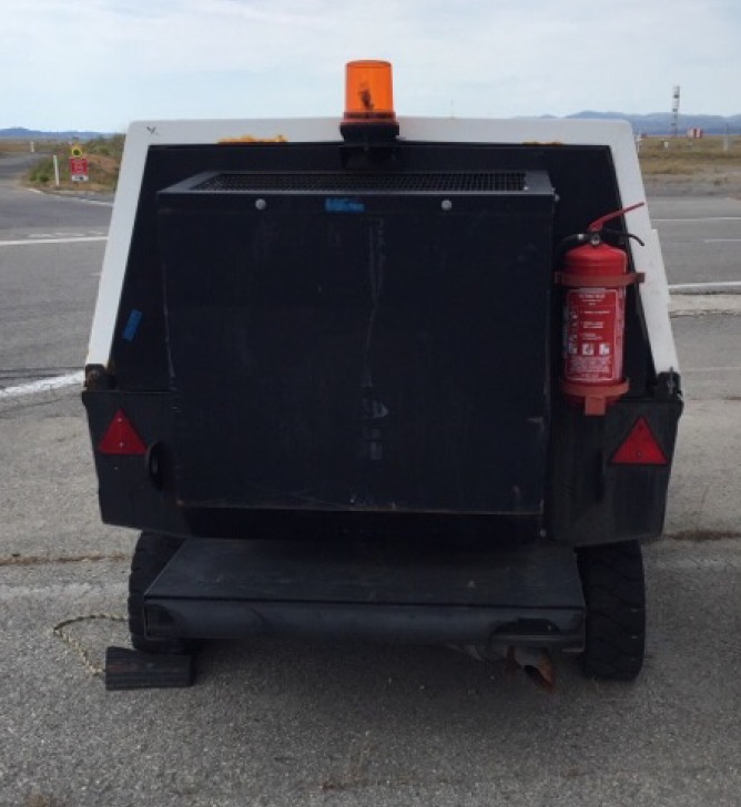 Houchin GPU C690 90KvA + 28DC - Ground power unit: picture 1 Houchin GPU C690 90KvA + 28DC - Ground power unit: picture 1