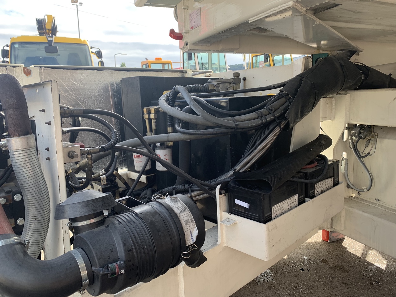 Aircraft cargo loader Lower Deck Loader 7 tons FMC Commander 15: picture 12 Aircraft cargo loader Lower Deck Loader 7 tons FMC Commander 15: picture 12