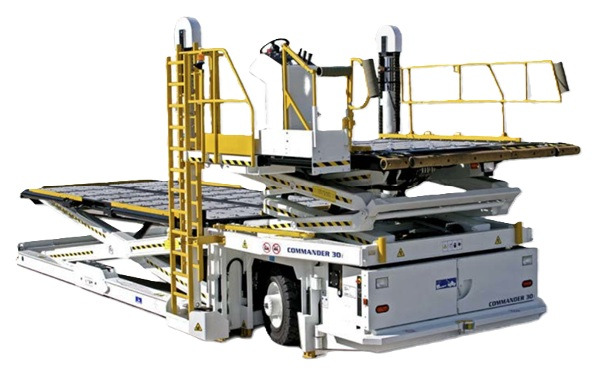 OSH KOSH JBT Commander 30i - Aircraft cargo loader: picture 3 OSH KOSH JBT Commander 30i - Aircraft cargo loader: picture 3