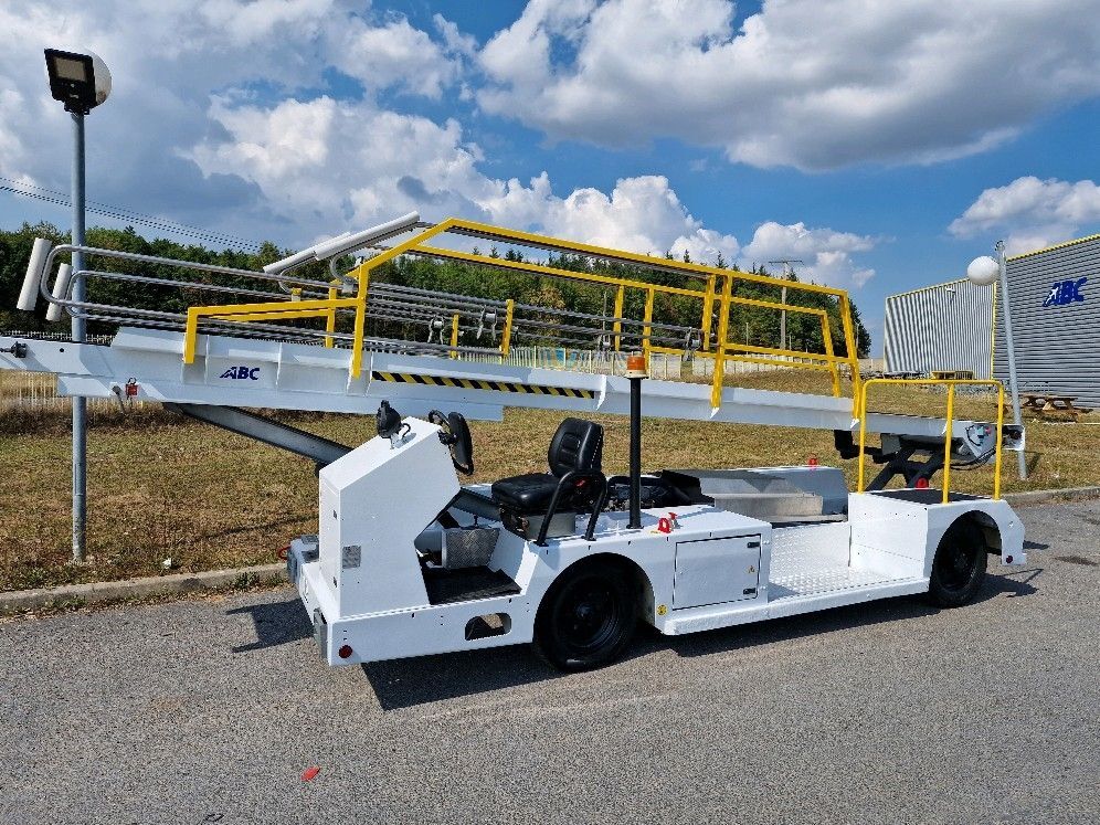 TLD Beltloader NBL - Belt loader: picture 4 TLD Beltloader NBL - Belt loader: picture 4