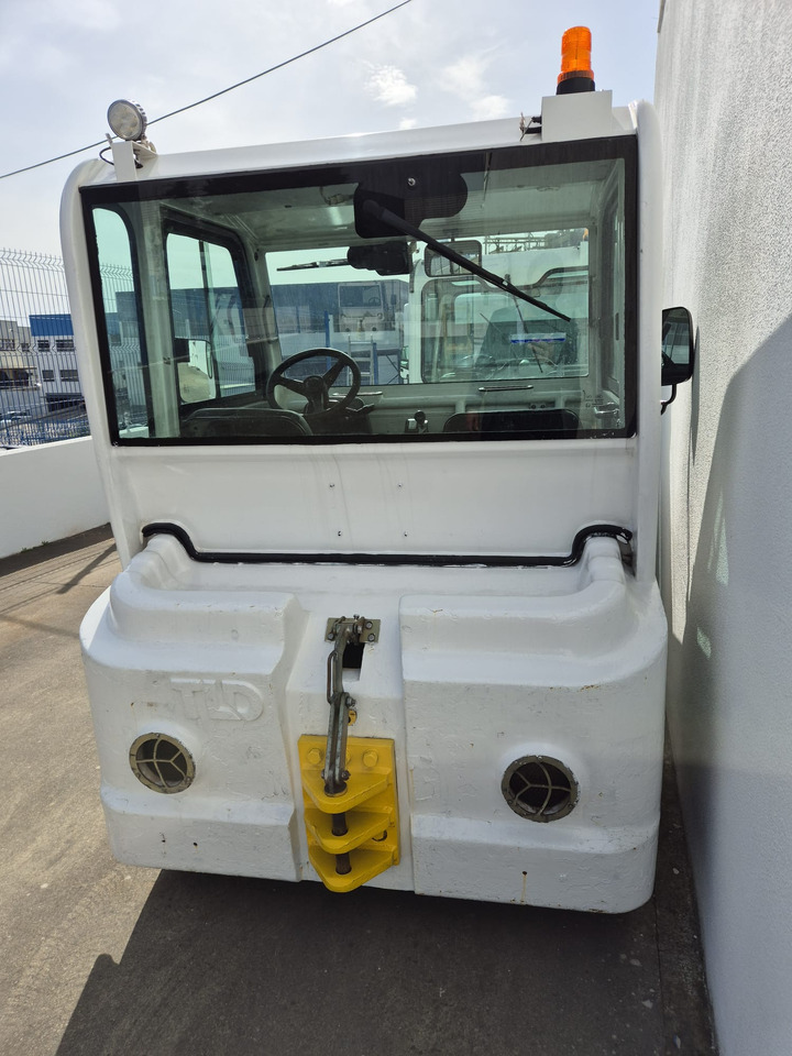 TLD JST30 - Baggage tractor: picture 5 TLD JST30 - Baggage tractor: picture 5