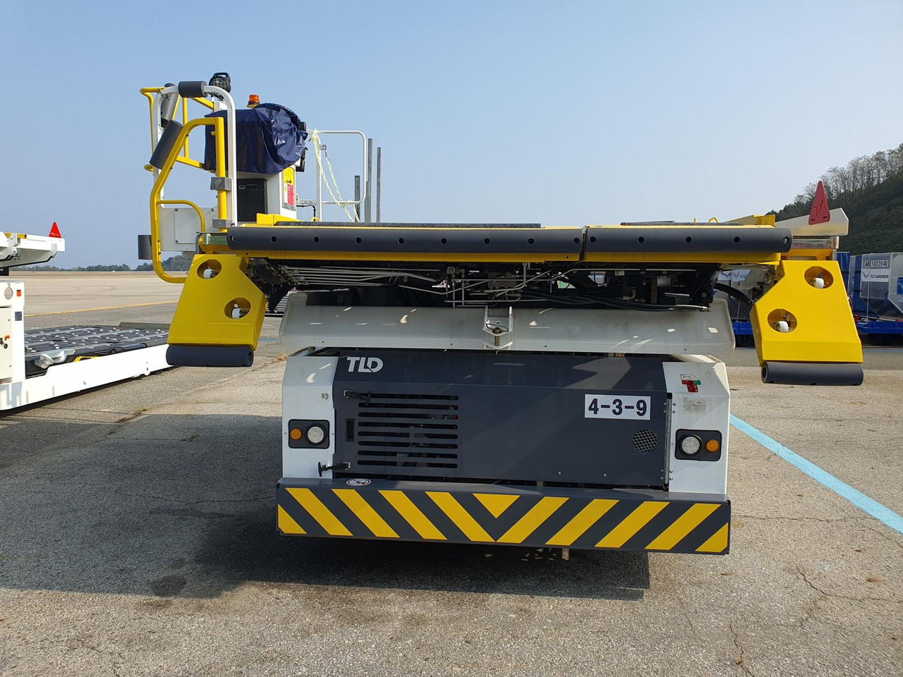 TLD Loader TXL838 - Aircraft cargo loader: picture 3 TLD Loader TXL838 - Aircraft cargo loader: picture 3