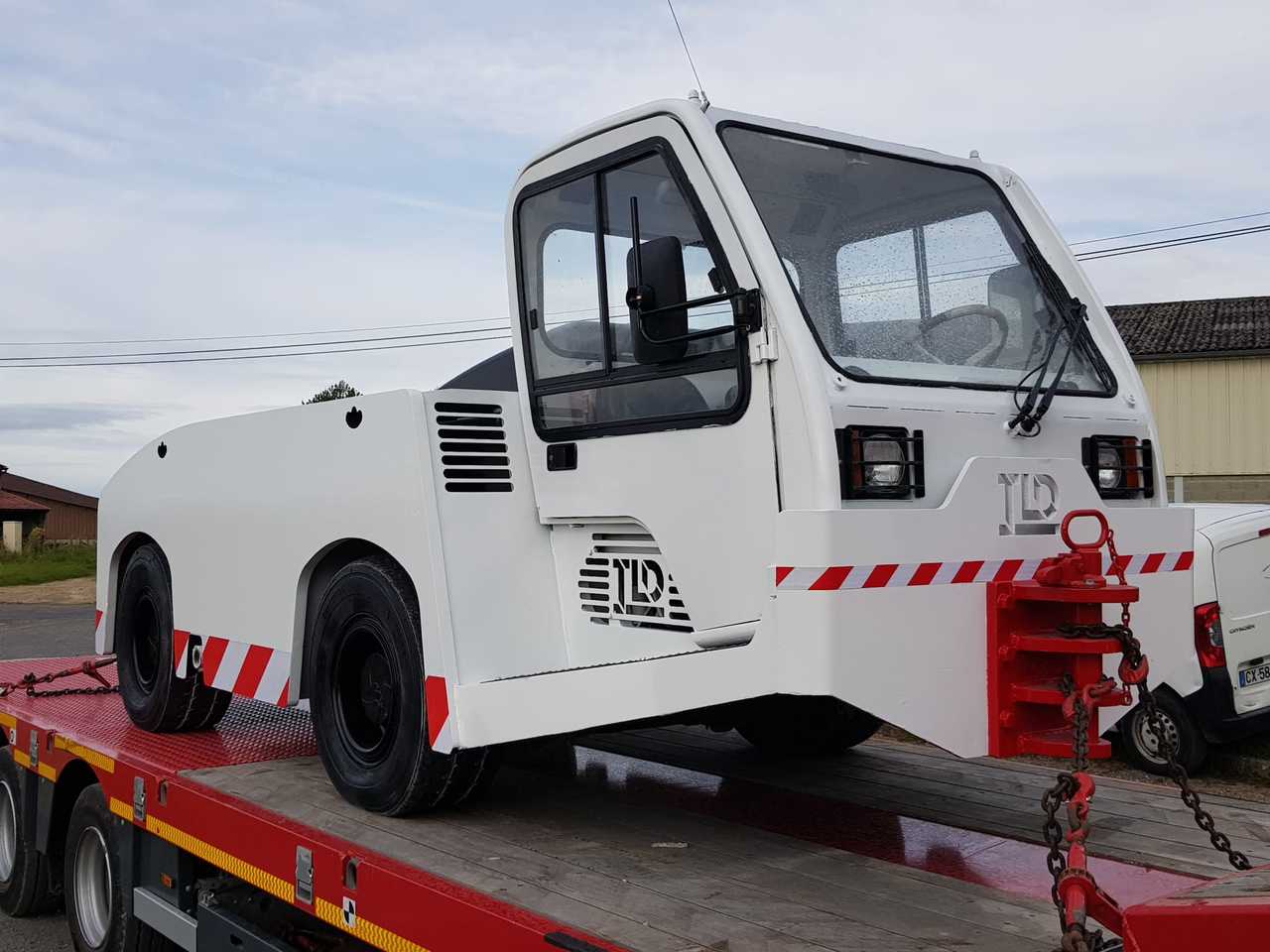 TLD Pushback TMX150-15 - Pushback tractor: picture 2 TLD Pushback TMX150-15 - Pushback tractor: picture 2