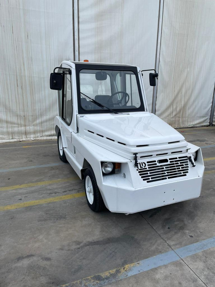 TLD TMX30 - Pushback tractor: picture 3 TLD TMX30 - Pushback tractor: picture 3