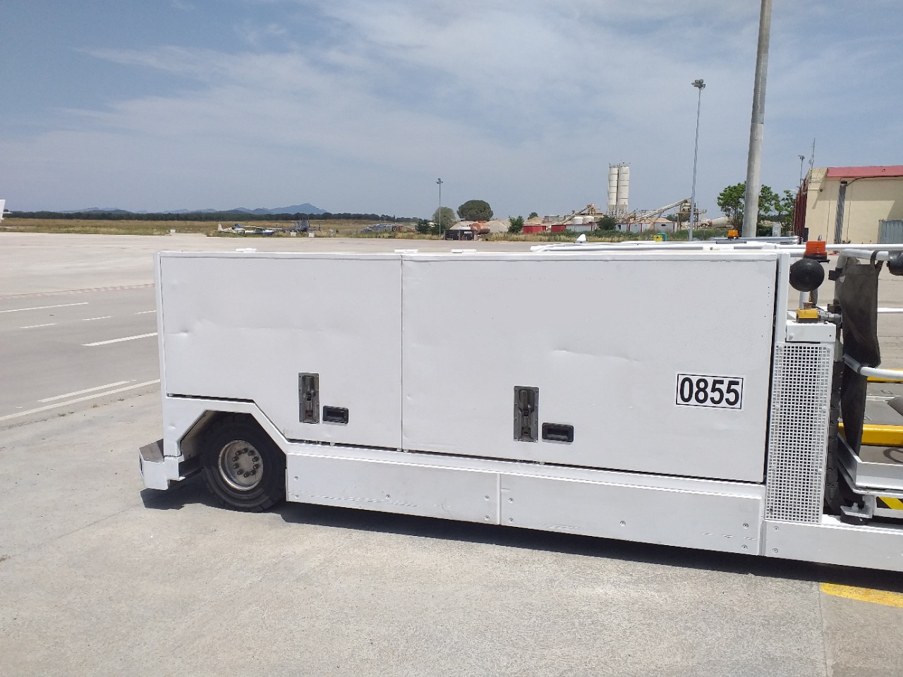 Trepel CCL35S - Aircraft cargo loader: picture 3 Trepel CCL35S - Aircraft cargo loader: picture 3