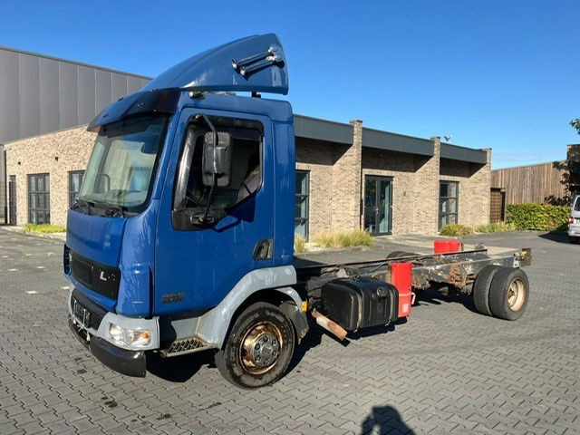 DAF LF 220 FA45.220 LF - Cab chassis truck: picture 1 DAF LF 220 FA45.220 LF - Cab chassis truck: picture 1