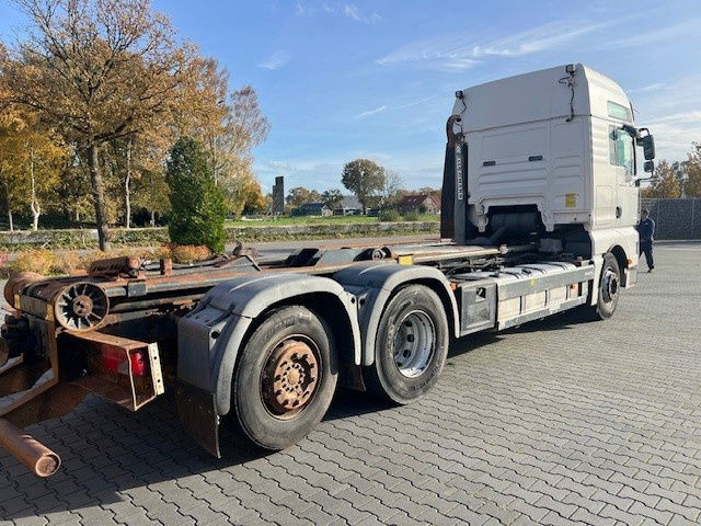 MAN TGA 26.440 .440 6x2 - Container transporter/ Swap body truck: picture 4 MAN TGA 26.440 .440 6x2 - Container transporter/ Swap body truck: picture 4
