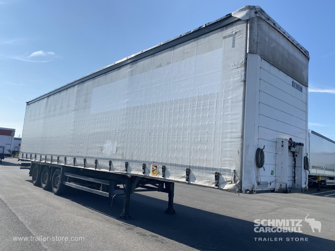 SCHMITZ Curtainsider Standard - Curtainsider semi-trailer: picture 1 SCHMITZ Curtainsider Standard - Curtainsider semi-trailer: picture 1