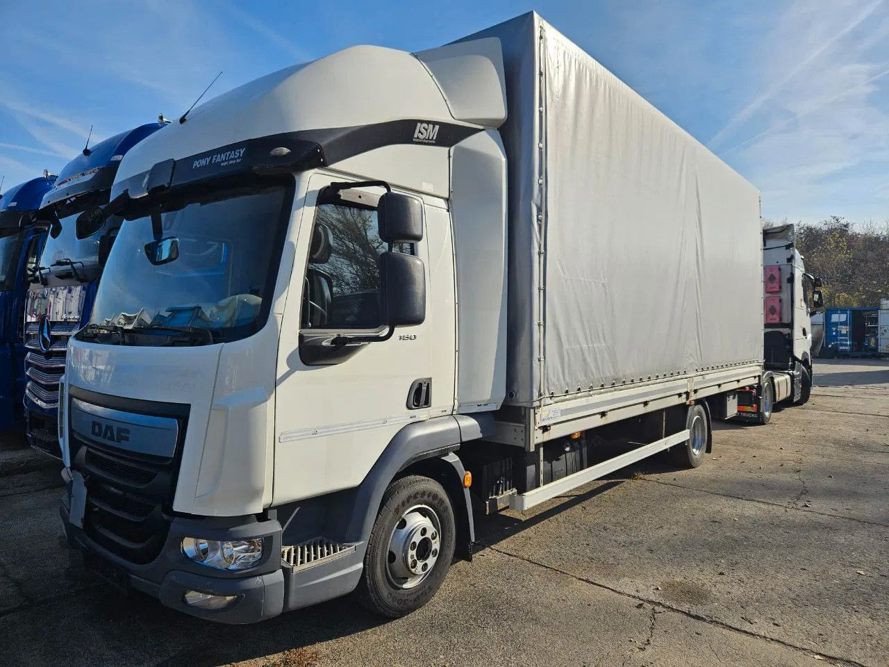 DAF LF 180 7.5 t - Curtain side truck: picture 1 DAF LF 180 7.5 t - Curtain side truck: picture 1