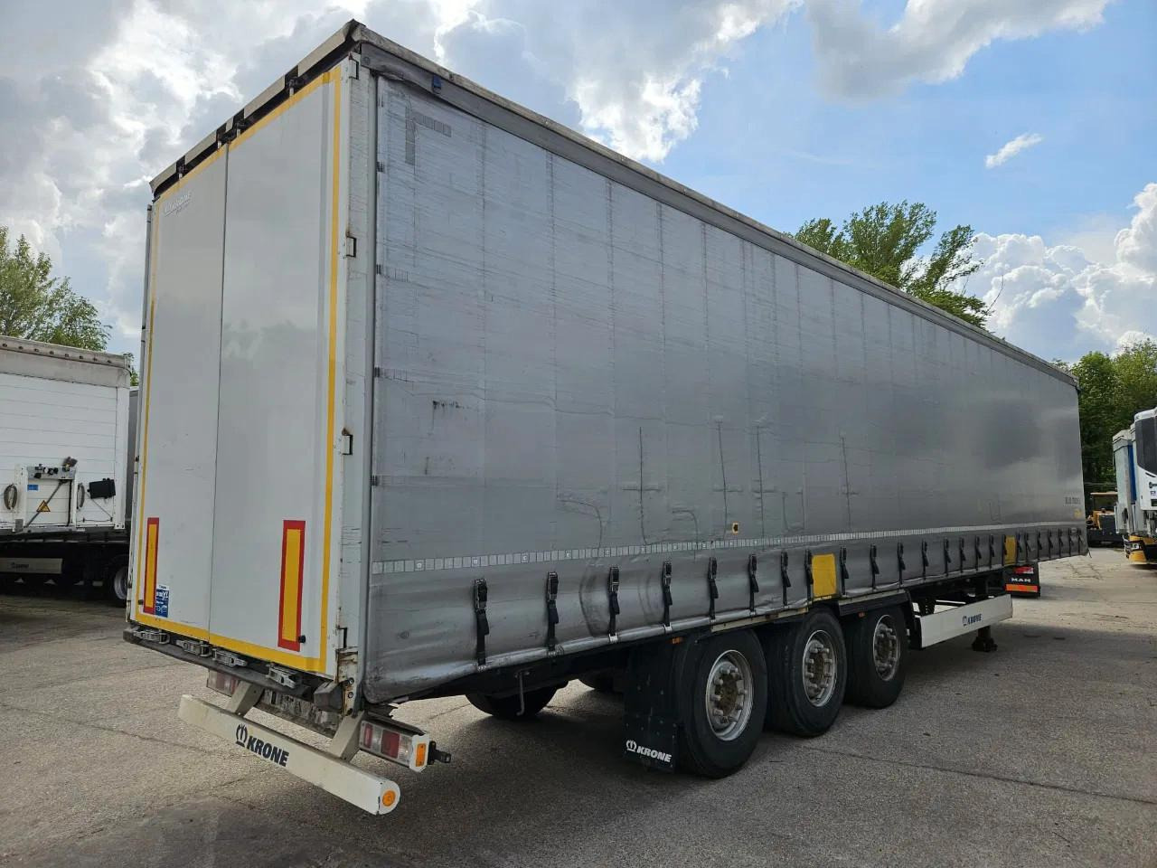 Krone SD XL Code - Curtainsider semi-trailer: picture 3 Krone SD XL Code - Curtainsider semi-trailer: picture 3