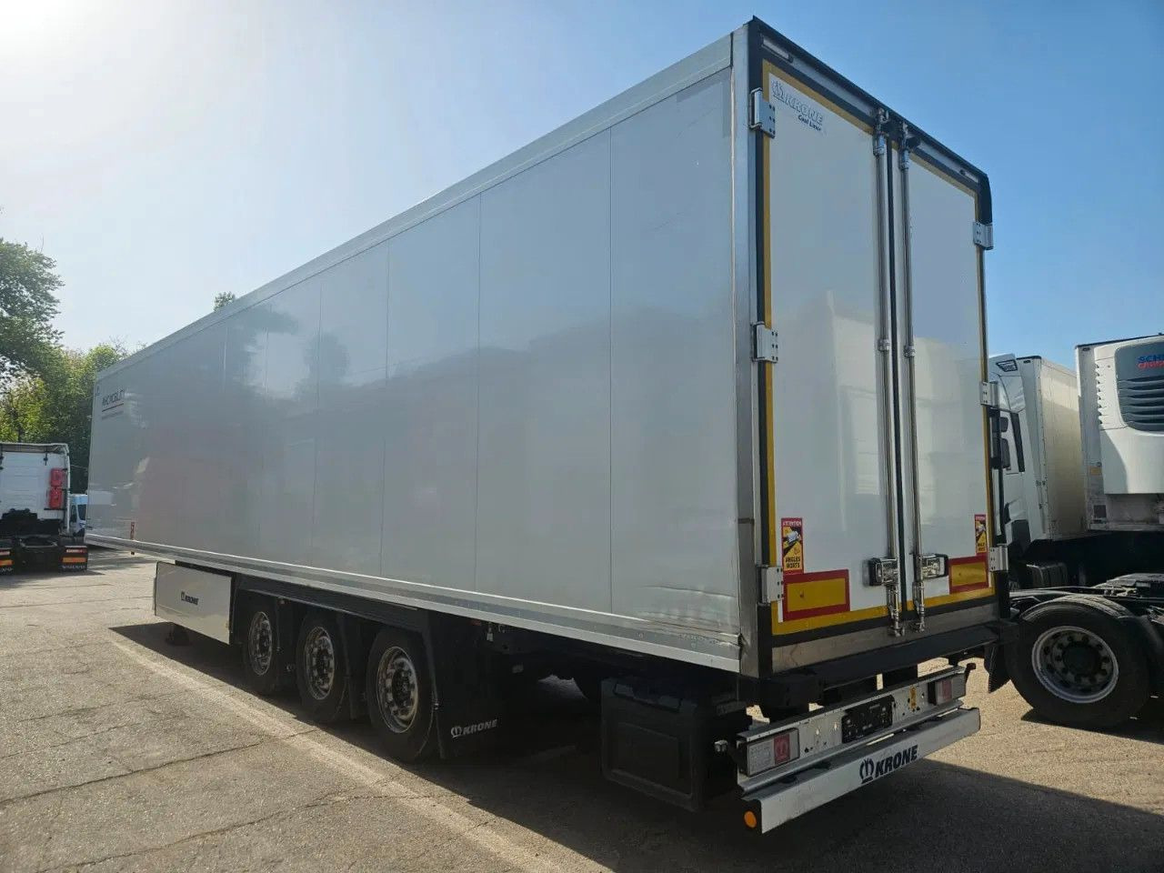 Krone SDR 27eL4-S - Frigo ThermoKing SLX300 - Lifting - Refrigerated semi-trailer: picture 4 Krone SDR 27eL4-S - Frigo ThermoKing SLX300 - Lifting - Refrigerated semi-trailer: picture 4