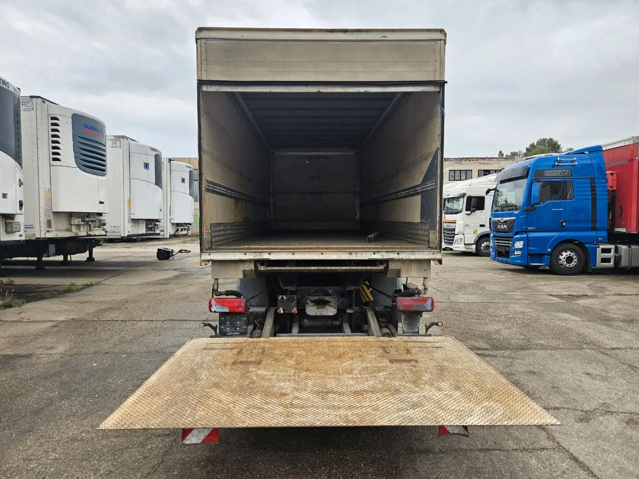MAN TGA 26.400 BDF Tail Lift Euro5, New Smart2 Tacho - Container transporter/ Swap body truck: picture 5 MAN TGA 26.400 BDF Tail Lift Euro5, New Smart2 Tacho - Container transporter/ Swap body truck: picture 5