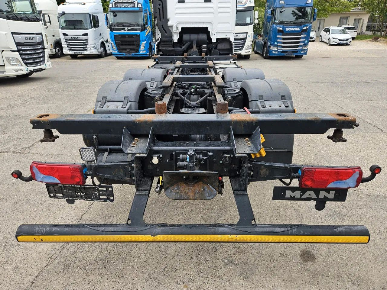 Container transporter/ Swap body truck MAN TGX 26.470 XXL BDF 6x2 2 units, NAVI, Lift Axle: picture 6