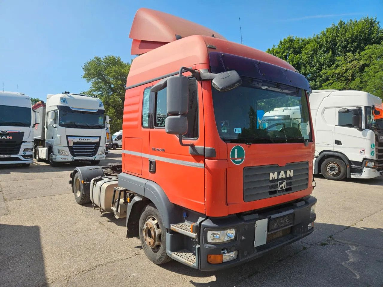 MAN TGL 10.240 Mega - Tractor unit: picture 1 MAN TGL 10.240 Mega - Tractor unit: picture 1
