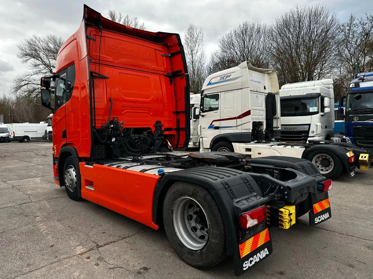 Scania R450 PTO, Standklima, Navi, Night protect - Tractor unit: picture 4 Scania R450 PTO, Standklima, Navi, Night protect - Tractor unit: picture 4