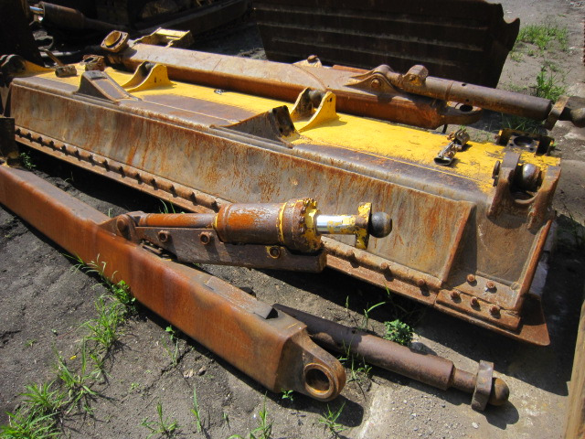 KOMATSU D85PX15 mit 3-Zahn-Ripper - Bulldozer: picture 5 KOMATSU D85PX15 mit 3-Zahn-Ripper - Bulldozer: picture 5