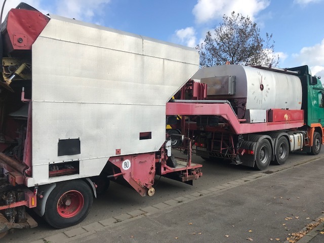 Schaefer KRZS 1000 Asphalt - Bitumen Reparaturzug mit Splittstreuer und Anpresswalzen - Asphalt machine: picture 2 Schaefer KRZS 1000 Asphalt - Bitumen Reparaturzug mit Splittstreuer und Anpresswalzen - Asphalt machine: picture 2