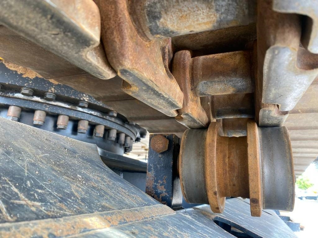 Crawler excavator CAT 330: picture 13