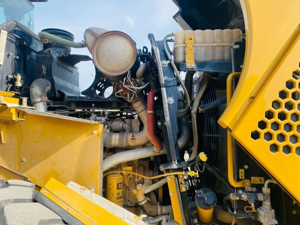 Wheel loader CAT 966k xe: picture 9