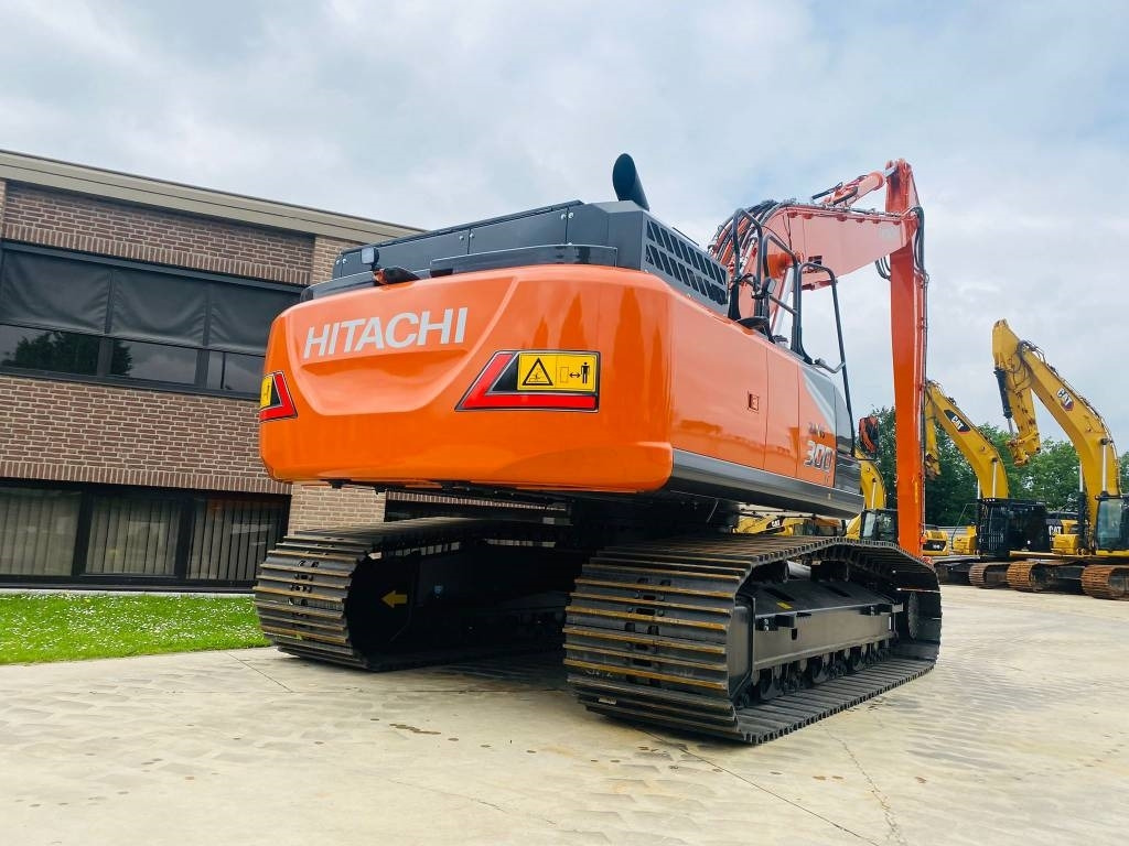Excavator Hitachi ZX 300lc-7: picture 6
