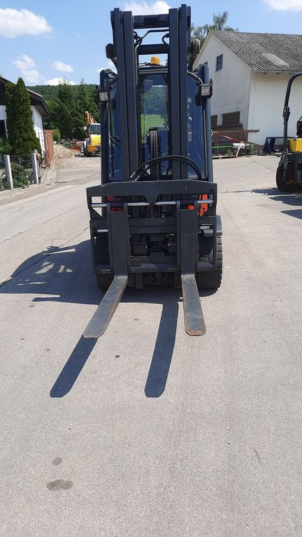 Linde H30D Triplex sehr schön - Diesel forklift: picture 3 Linde H30D Triplex sehr schön - Diesel forklift: picture 3