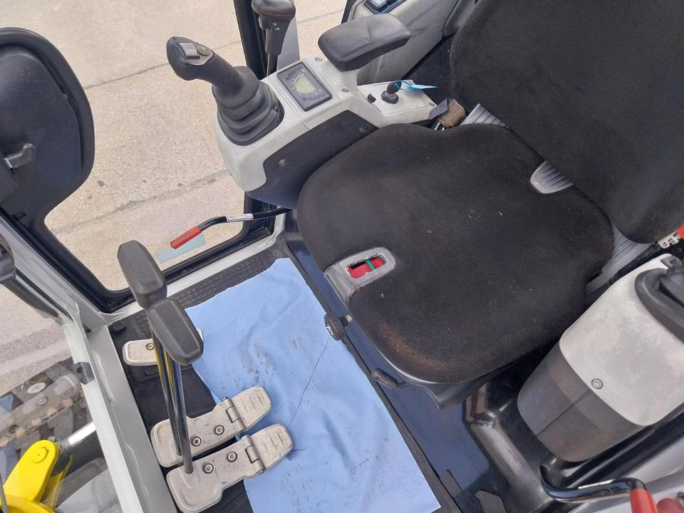 Leasing of Minibagger Neuson Wacker ET 24 VDS Bagger Kettenbagger Minibagger Neuson Wacker ET 24 VDS Bagger Kettenbagger: picture 6 Leasing of Minibagger Neuson Wacker ET 24 VDS Bagger Kettenbagger Minibagger Neuson Wacker ET 24 VDS Bagger Kettenbagger: picture 6