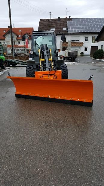 Schneeschild 2,6m Kramer Schlepper Radlader Hoflader Frontlader - Snow plough: picture 1 Schneeschild 2,6m Kramer Schlepper Radlader Hoflader Frontlader - Snow plough: picture 1