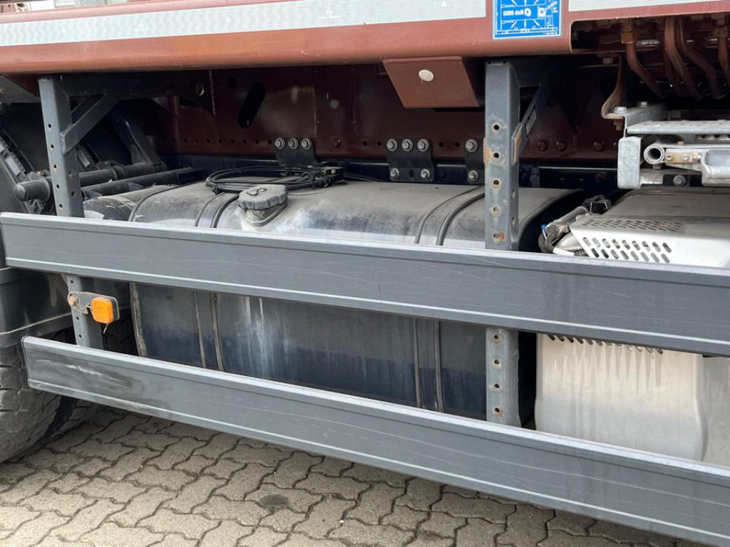 MAN TG-M 18.320 4x2 Absetzkipper Meiller, Funk - Skip loader truck: picture 5 MAN TG-M 18.320 4x2 Absetzkipper Meiller, Funk - Skip loader truck: picture 5