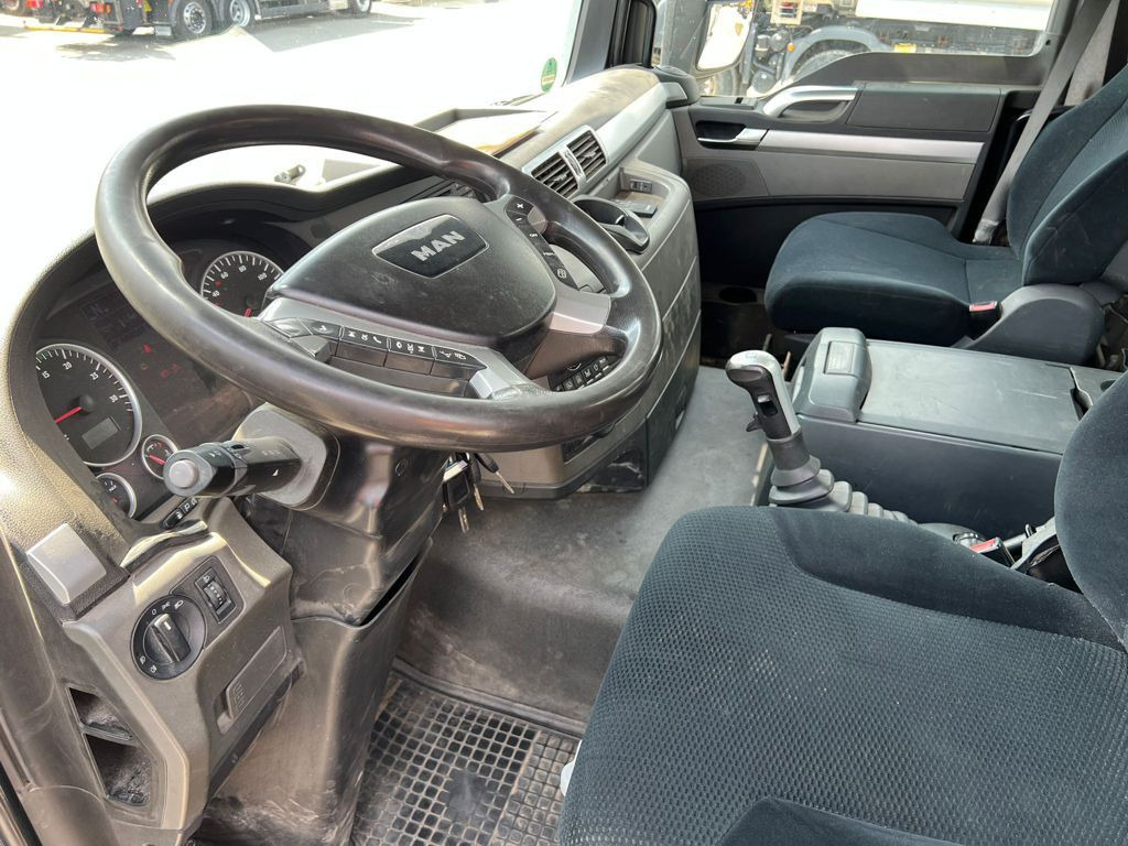 MAN TG-S 35.400 8x6H 4 Achs Muldenkipper Carnehl - Skip loader truck: picture 5 MAN TG-S 35.400 8x6H 4 Achs Muldenkipper Carnehl - Skip loader truck: picture 5