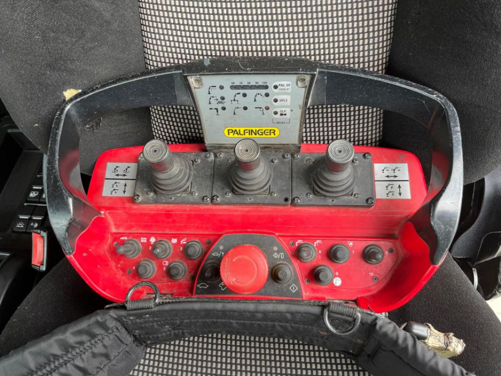 MAN TG-X 26.460 6x2-2 BL Pritsche Kran PK 24.001 Funk Lenk - Dropside/ Flatbed truck, Crane truck: picture 4 MAN TG-X 26.460 6x2-2 BL Pritsche Kran PK 24.001 Funk Lenk - Dropside/ Flatbed truck, Crane truck: picture 4