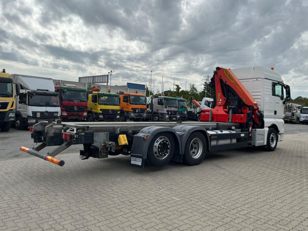 Dropside/ Flatbed truck, Crane truck MAN TG-X 26.460 6x2-2 BL Pritsche Kran PK 24.001 Funk Lenk: picture 12 Dropside/ Flatbed truck, Crane truck MAN TG-X 26.460 6x2-2 BL Pritsche Kran PK 24.001 Funk Lenk: picture 12