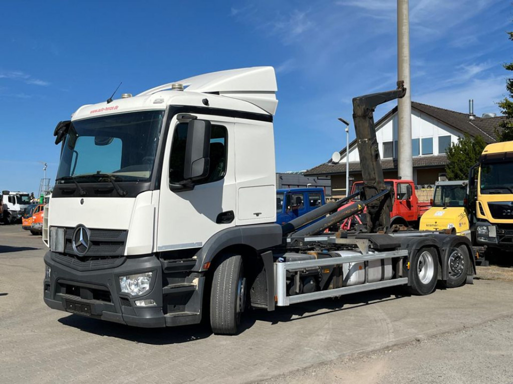 MERCEDES-BENZ Actros 2543 L 6x2 Abrollkipper MeillerLenk Lift - Hook lift truck: picture 1 MERCEDES-BENZ Actros 2543 L 6x2 Abrollkipper MeillerLenk Lift - Hook lift truck: picture 1
