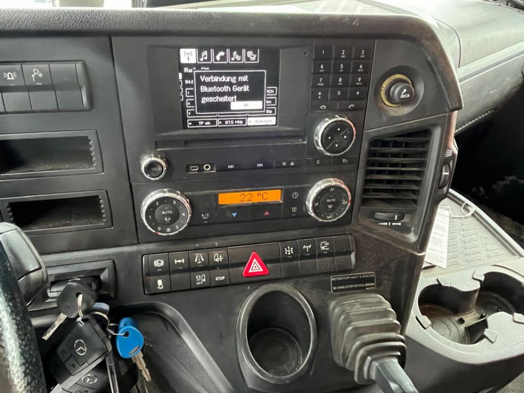 MERCEDES-BENZ Arocs 1845 4x4 HAD 2-Achs Allradkipper Heckkran Funk - Tipper, Crane truck: picture 4 MERCEDES-BENZ Arocs 1845 4x4 HAD 2-Achs Allradkipper Heckkran Funk - Tipper, Crane truck: picture 4