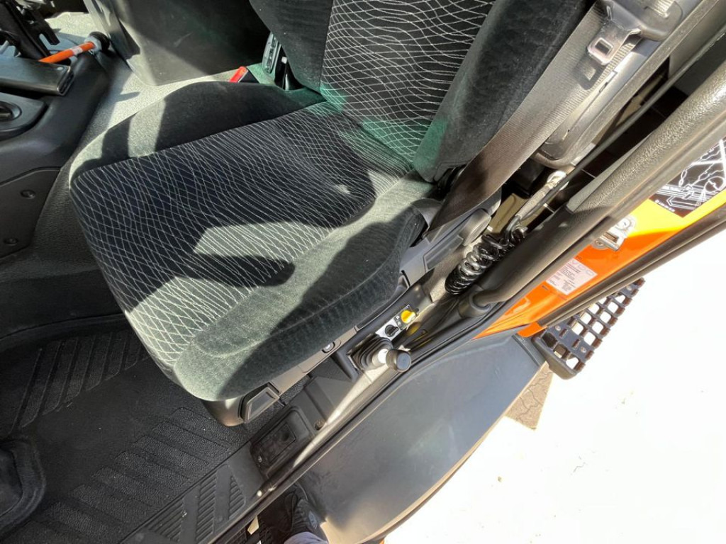 MERCEDES-BENZ Arocs 2135 AK 4x4 2-Achs Allradkipper Kommunalhydr. - Tipper: picture 3 MERCEDES-BENZ Arocs 2135 AK 4x4 2-Achs Allradkipper Kommunalhydr. - Tipper: picture 3