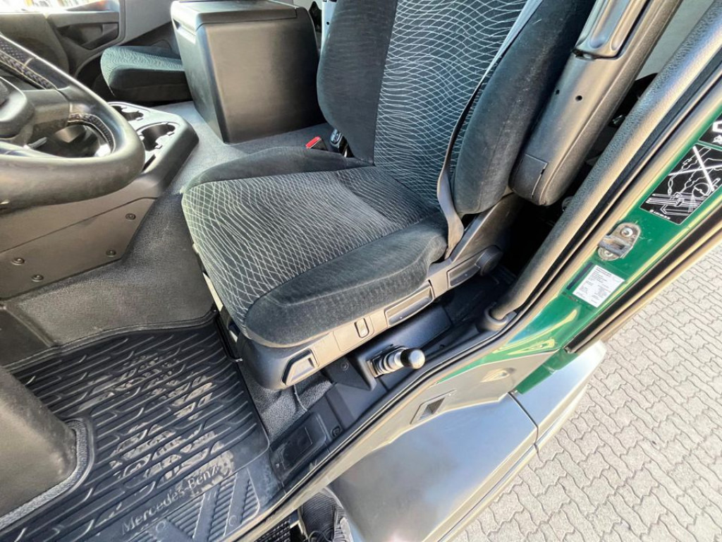 Tipper MERCEDES-BENZ Arocs 4145 8x8 4 Achs Muldenkipper Meiller: picture 15