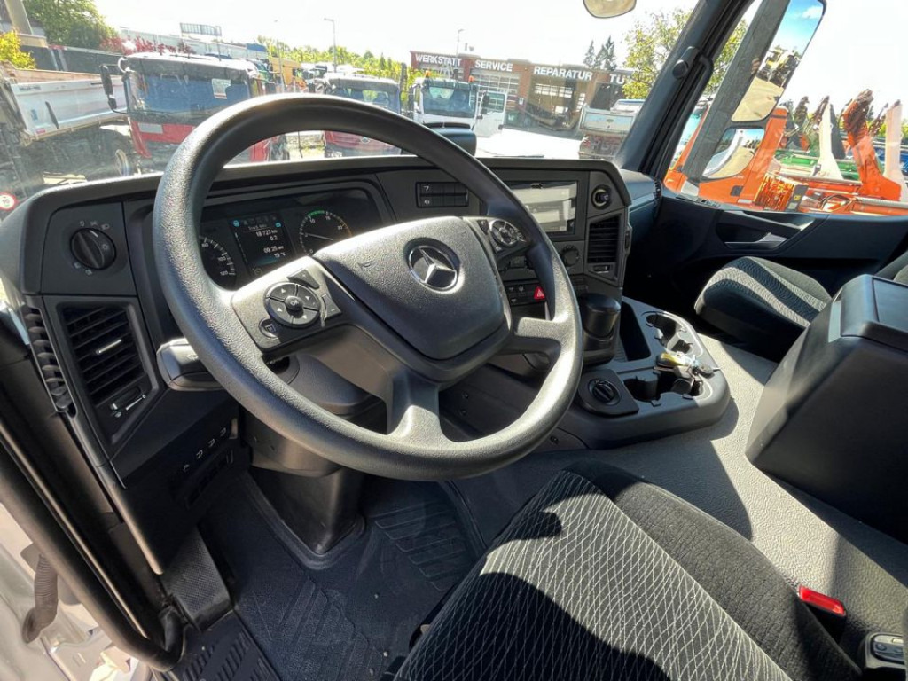 Leasing of MERCEDES-BENZ Arocs 4153 8x6 4 Achs Muldenkipper Meiller MERCEDES-BENZ Arocs 4153 8x6 4 Achs Muldenkipper Meiller: picture 6 Leasing of MERCEDES-BENZ Arocs 4153 8x6 4 Achs Muldenkipper Meiller MERCEDES-BENZ Arocs 4153 8x6 4 Achs Muldenkipper Meiller: picture 6