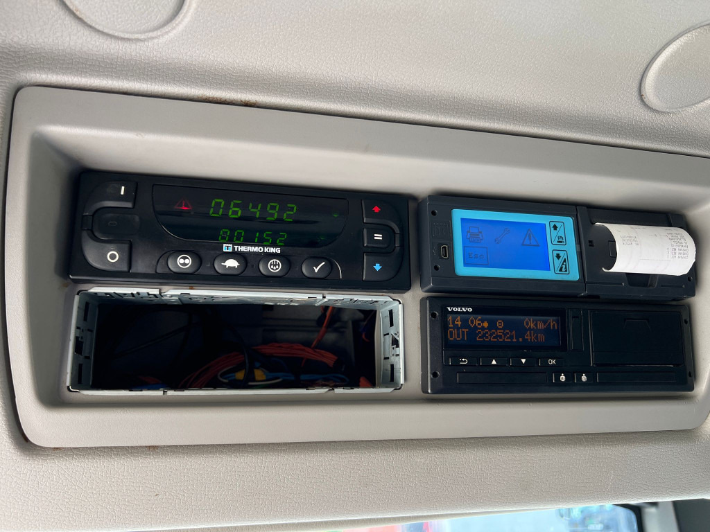 MERCEDES-BENZ Atego 1224 L Kühlkoffer LBW Tiefkühler 6,2m LBW - Refrigerated truck: picture 3 MERCEDES-BENZ Atego 1224 L Kühlkoffer LBW Tiefkühler 6,2m LBW - Refrigerated truck: picture 3