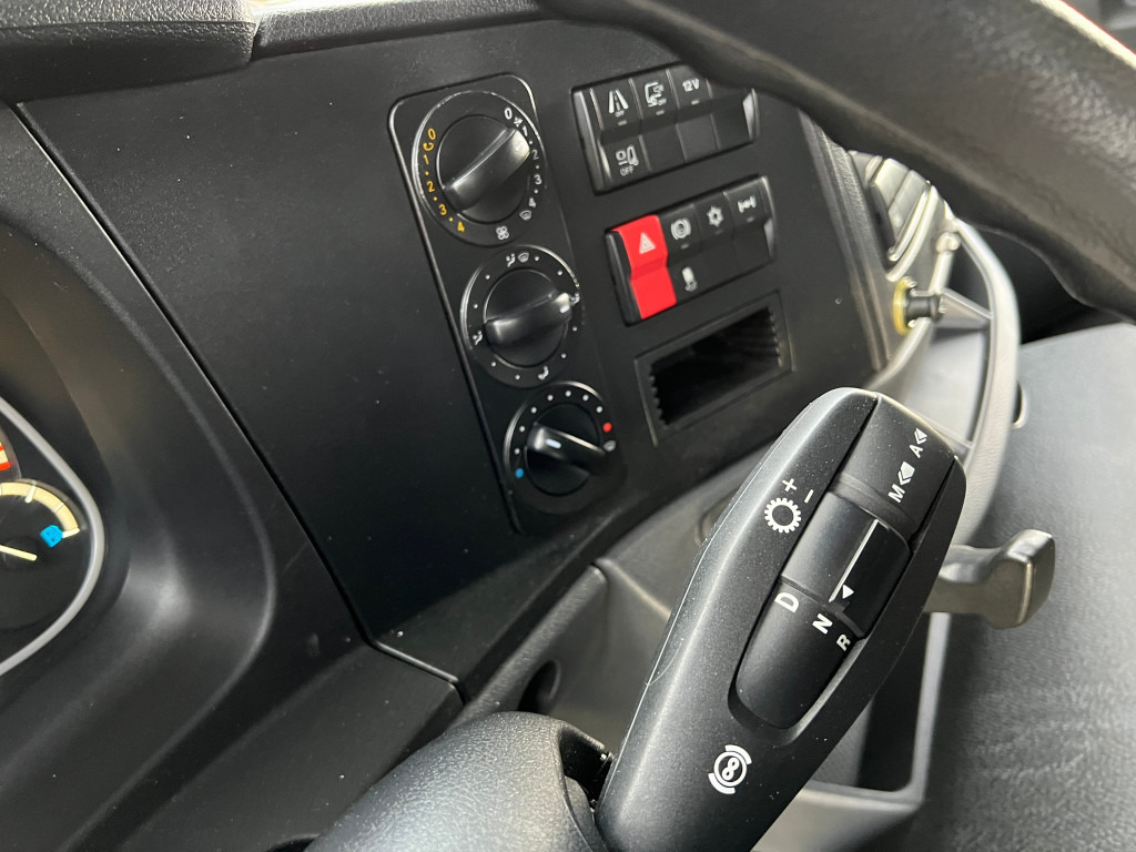 MERCEDES-BENZ Atego 1527 L Pritsche LBW LBW 1.5 to - Curtain side truck: picture 2 MERCEDES-BENZ Atego 1527 L Pritsche LBW LBW 1.5 to - Curtain side truck: picture 2