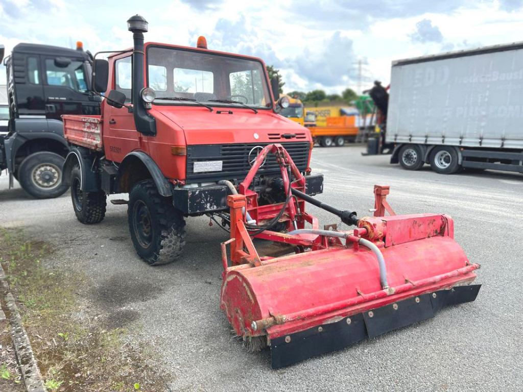 MERCEDES-BENZ Unimog U 424 2-Achs Allradkipper Front+Heckhydraulik Besen - Tipper: picture 2 MERCEDES-BENZ Unimog U 424 2-Achs Allradkipper Front+Heckhydraulik Besen - Tipper: picture 2