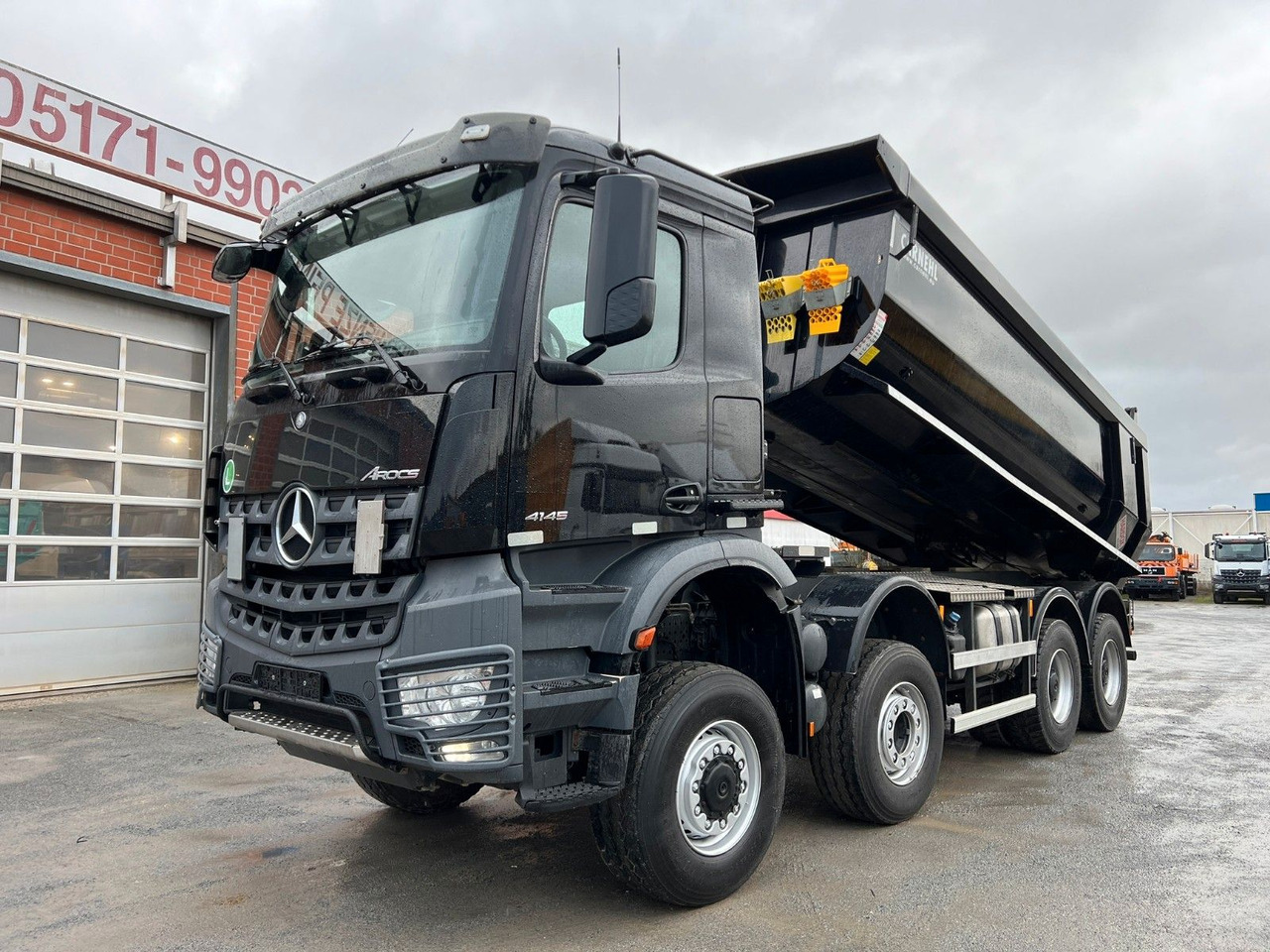 Mercedes-Benz Arocs 4145 8x6 Mudenkipper - Tipper: picture 1 Mercedes-Benz Arocs 4145 8x6 Mudenkipper - Tipper: picture 1