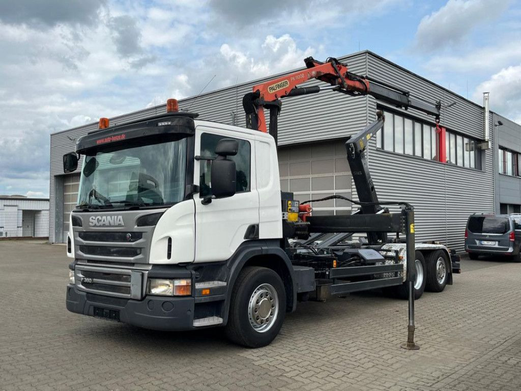 Scania P 360 6x2 Abrollkipper mit Kran Lift/Lenkachse Scania P 360 6x2 Abrollkipper mit Kran Lift/Lenkachse - Hook lift truck, Crane truck: picture 1 Scania P 360 6x2 Abrollkipper mit Kran Lift/Lenkachse Scania P 360 6x2 Abrollkipper mit Kran Lift/Lenkachse - Hook lift truck, Crane truck: picture 1