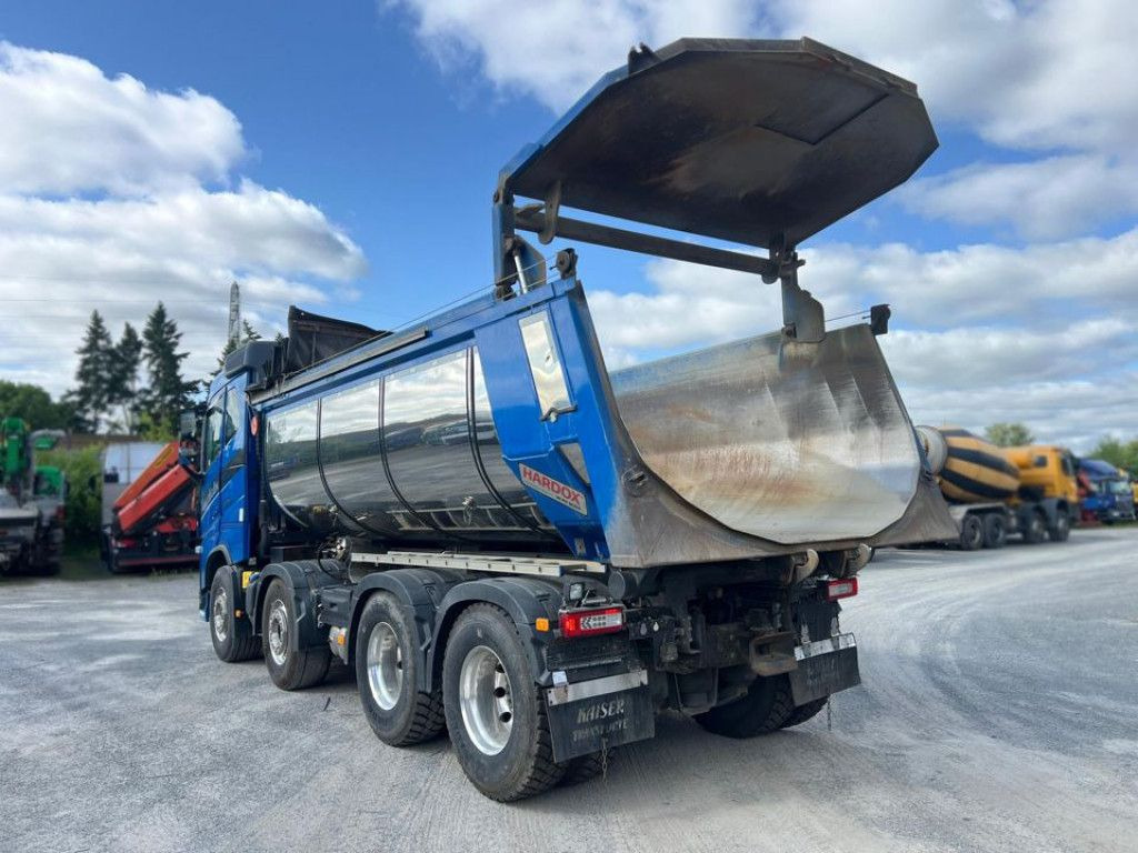 Volvo FH 500 8x4 TR 4 Achs Muldenkipper Carnehl Hardox - Skip loader truck: picture 4 Volvo FH 500 8x4 TR 4 Achs Muldenkipper Carnehl Hardox - Skip loader truck: picture 4