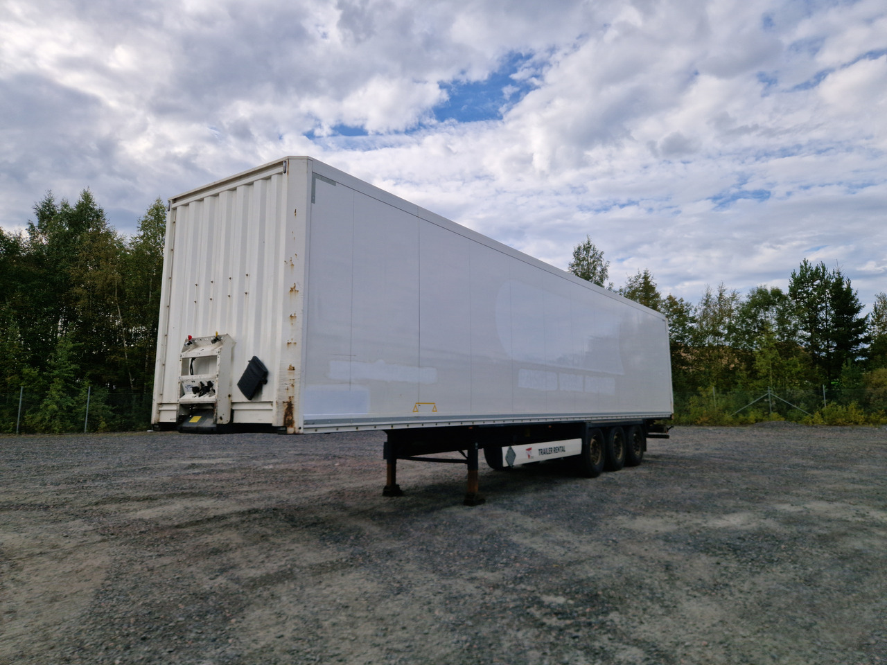 KRONE BOX - DOUBLESTOCK - Closed box semi-trailer: picture 2 KRONE BOX - DOUBLESTOCK - Closed box semi-trailer: picture 2